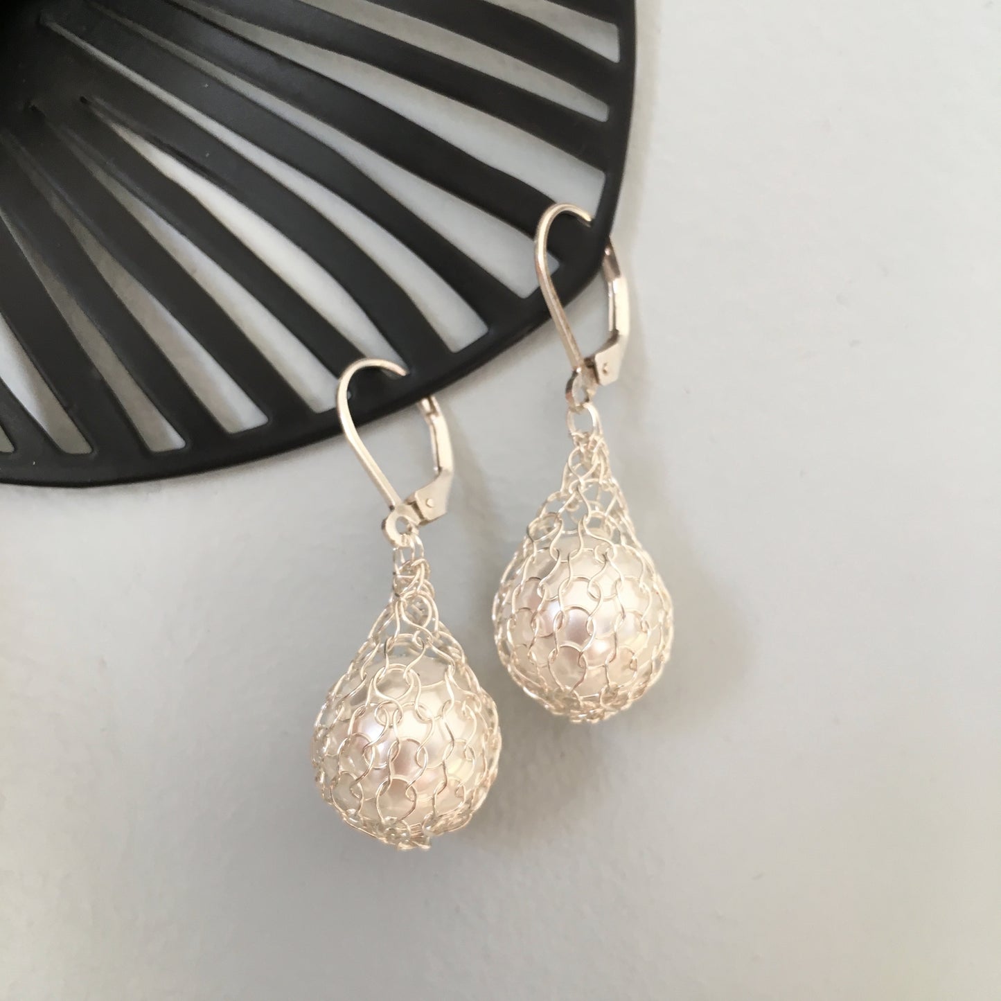 Boucles d'oreilles Gouttes Perle blanche et Argent