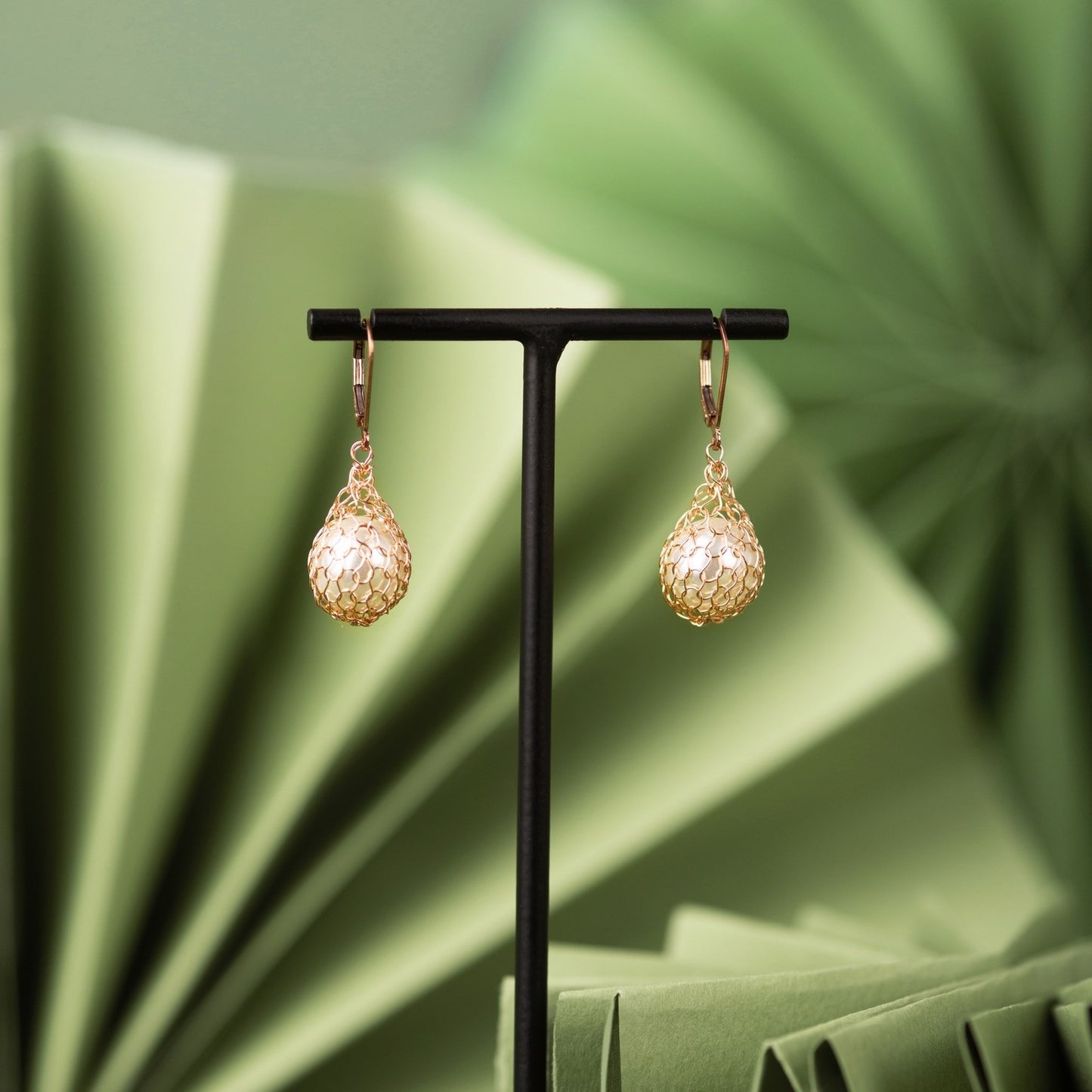 Boucles d'oreilles Gouttes Perle blanche et Or Rose