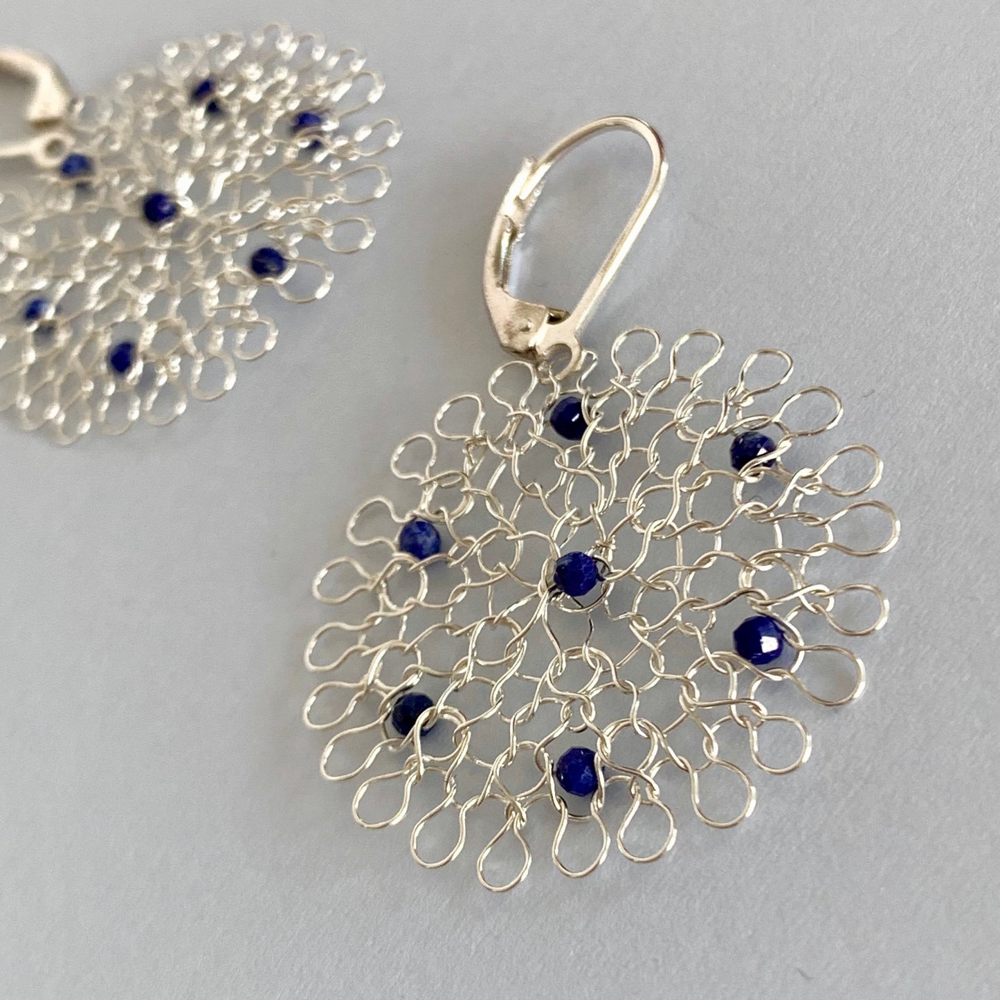 Boucles d'oreilles Rosaces Argent et Lapis-lazuli