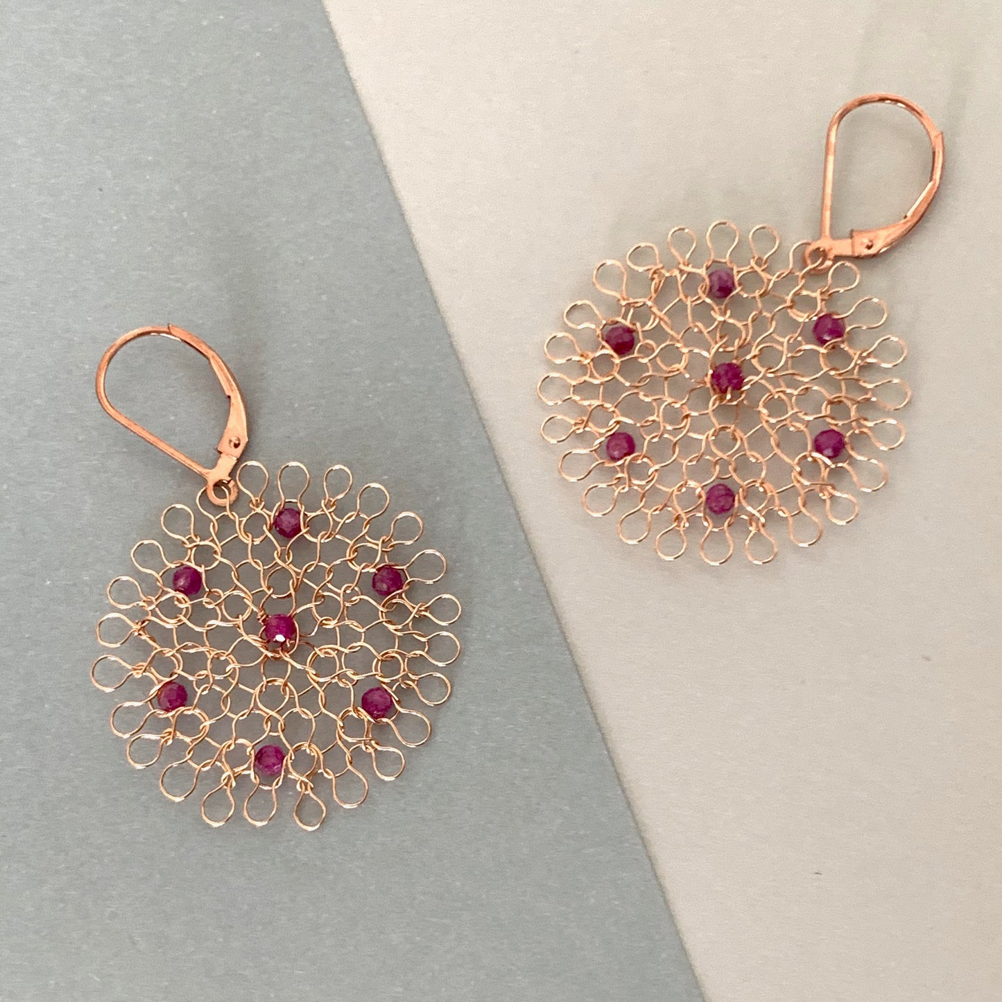 Boucles d'oreilles Rosaces Or Rose et Rubis