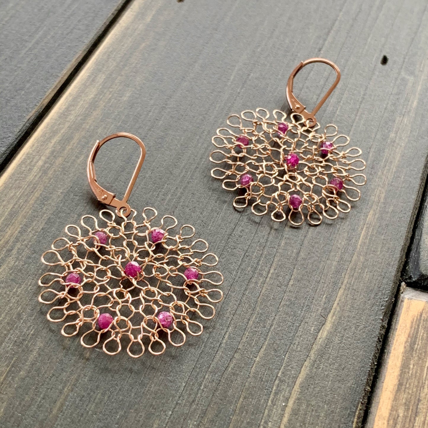 Boucles d'oreilles Rosaces Or Rose et Rubis