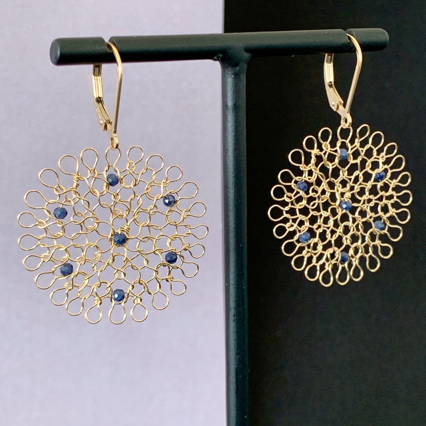 Boucles d'oreilles Rosaces Or et Saphirs