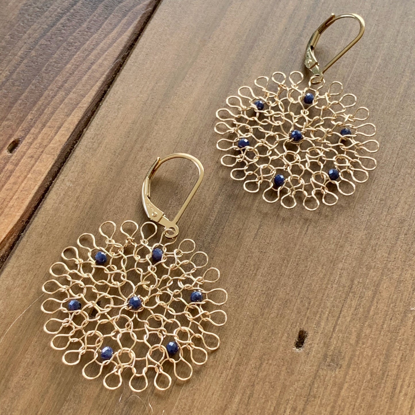 Boucles d'oreilles Rosaces Or et Saphirs