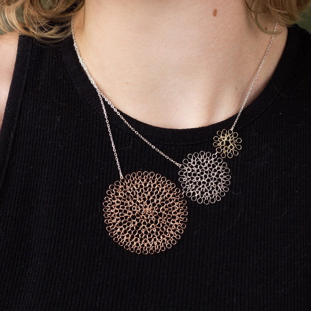 Collier Rosaces Triple Asymétrique Or, Or Rose et Argent