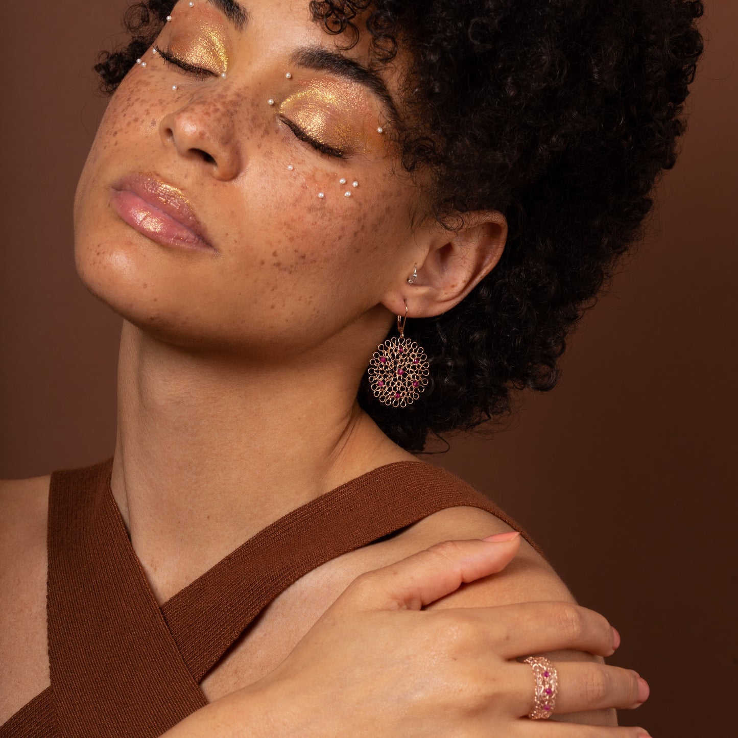 Boucles d'oreilles Rosaces Or Rose et Agates roses