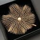 Broche Corolles Or et Perle blanche
